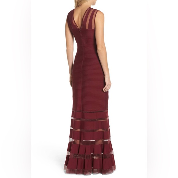 TADASHI SHOJI SOPHIA PINTUCK JERSEY BANDED GOWN